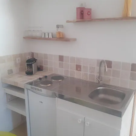 Apartment Avec Piscine Corbere
